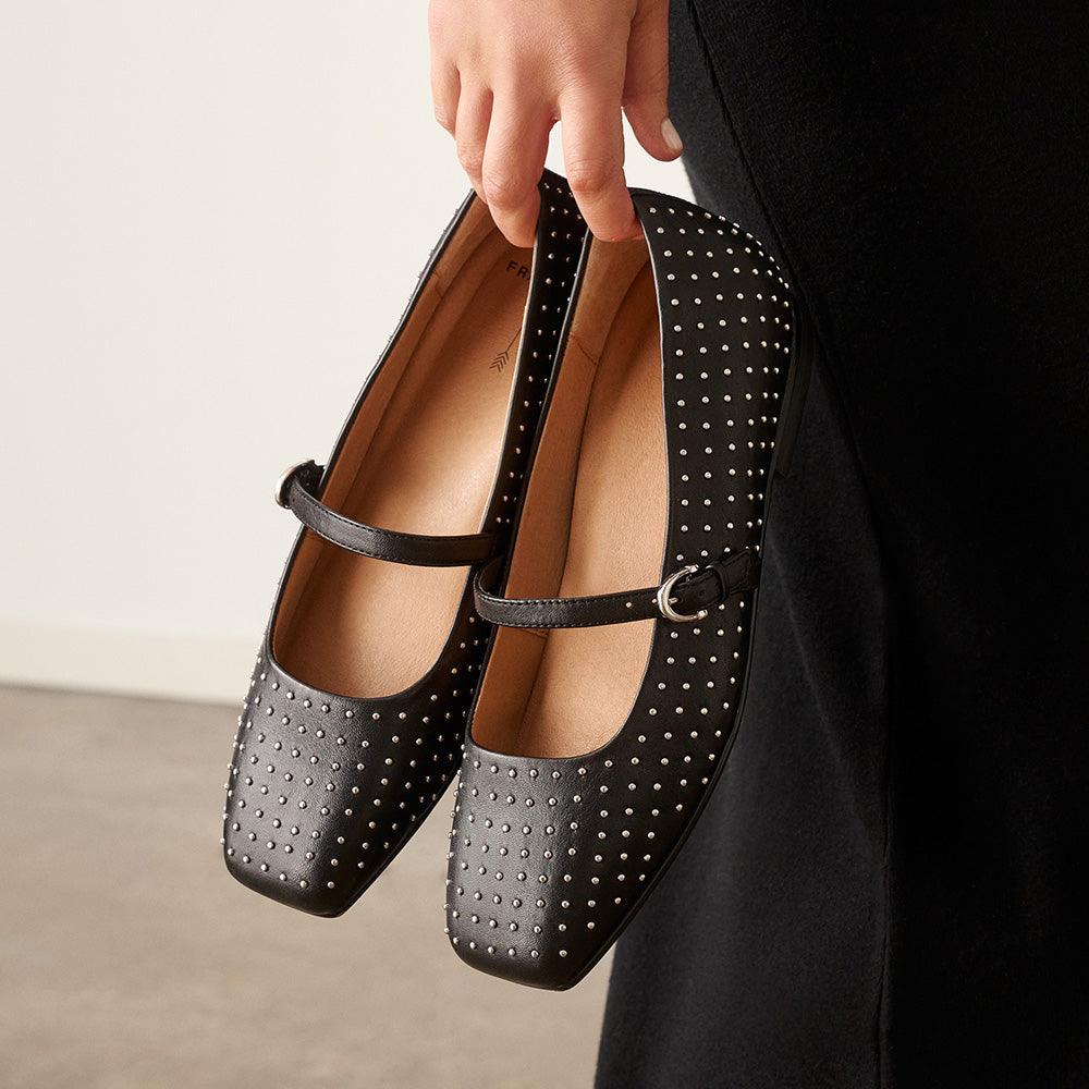 Hepburn | Black Stud