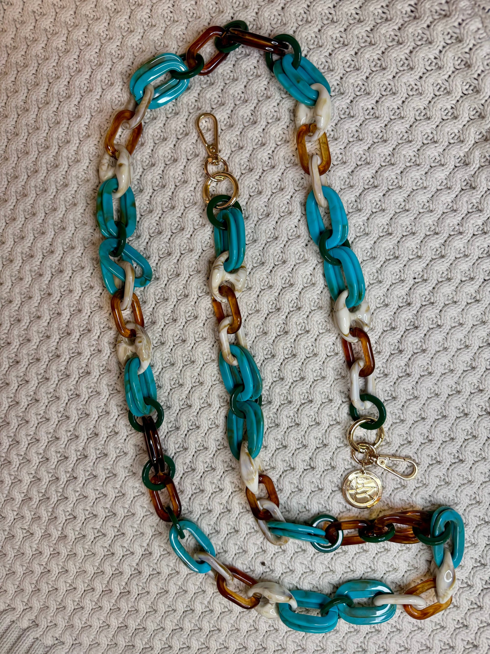 Sylvia | Resin Phone Chain