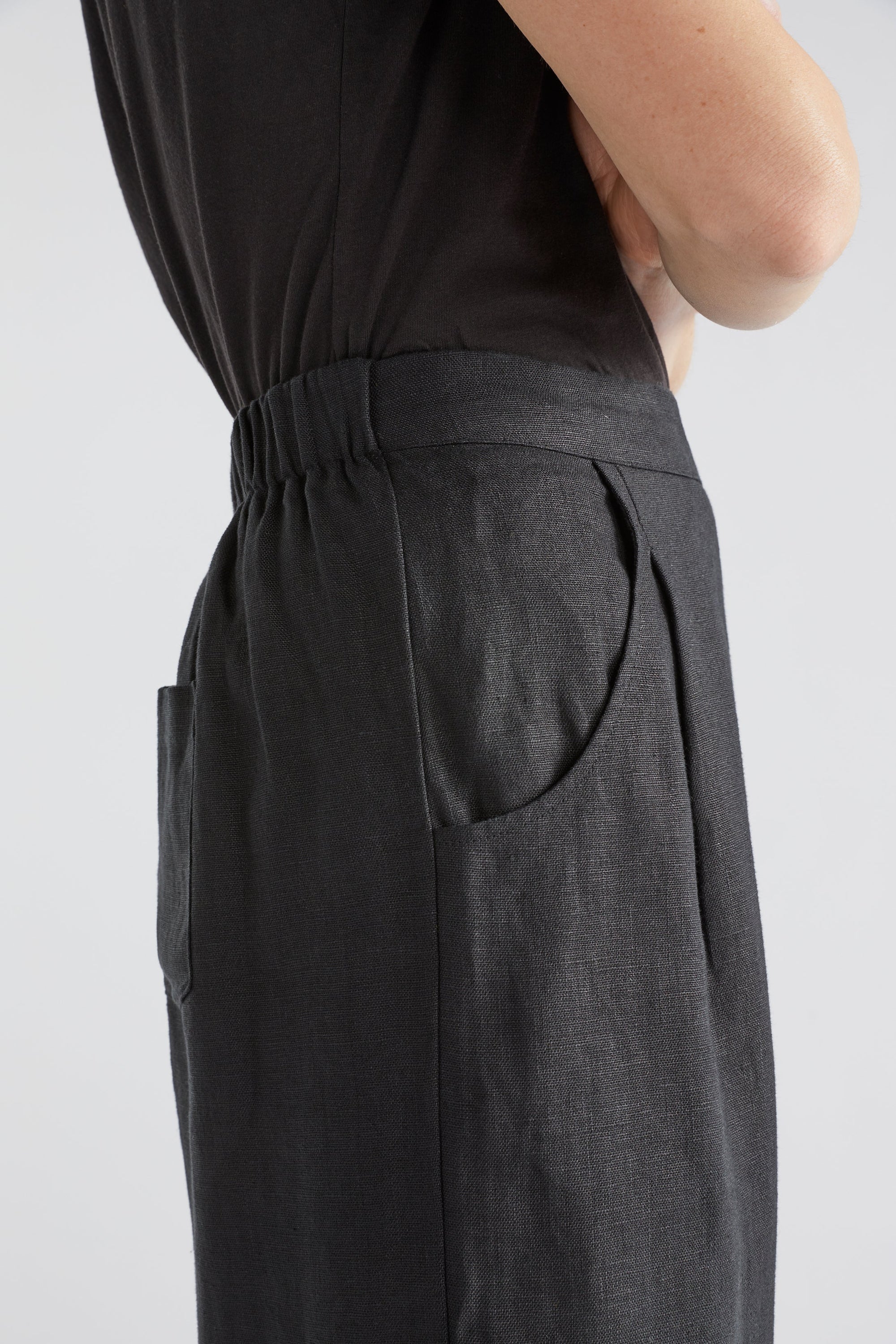 Ilona Pant | Black