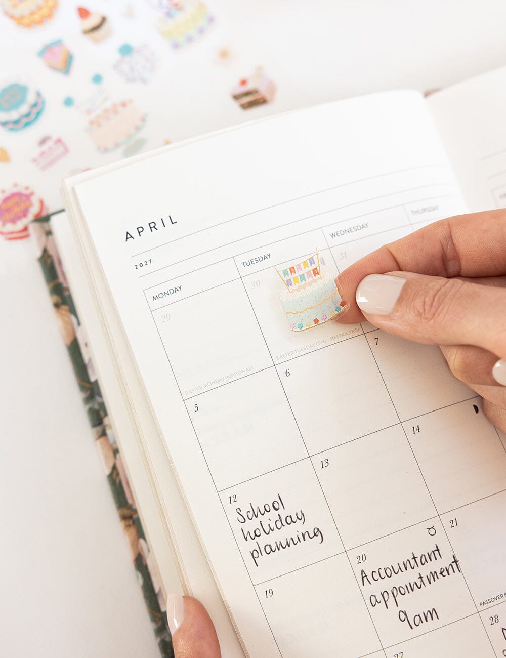 2027 Petite Planner | Ashbourne Garden
