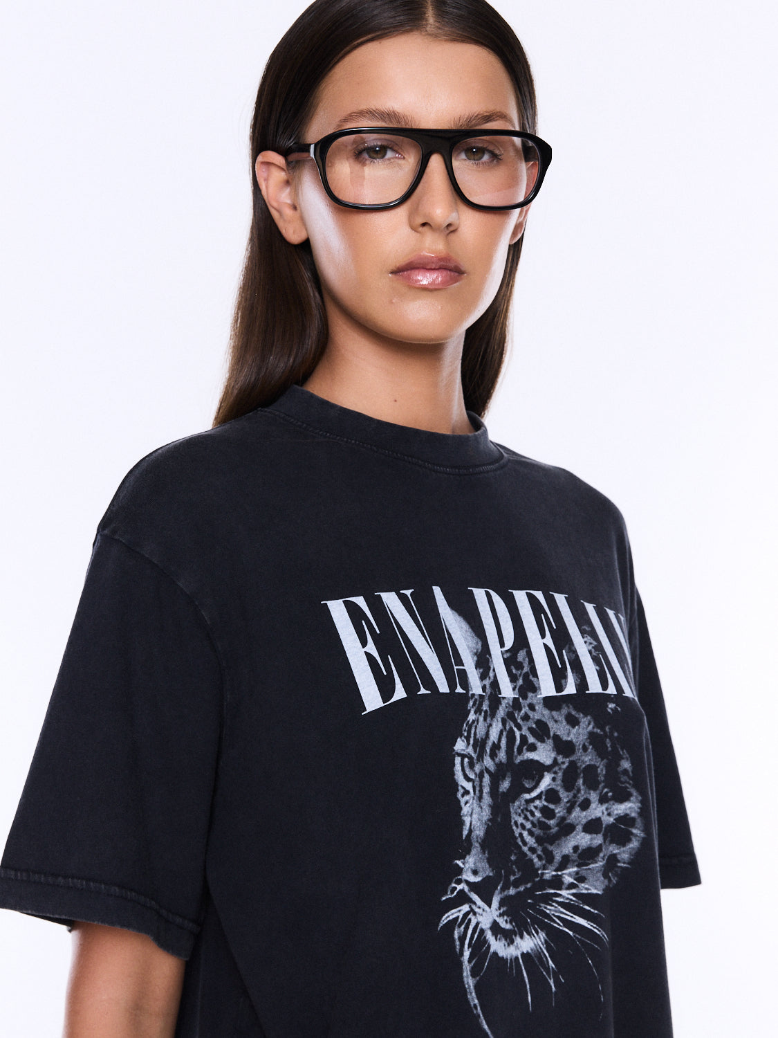 Ivy Relaxed Tee | Vintage Black