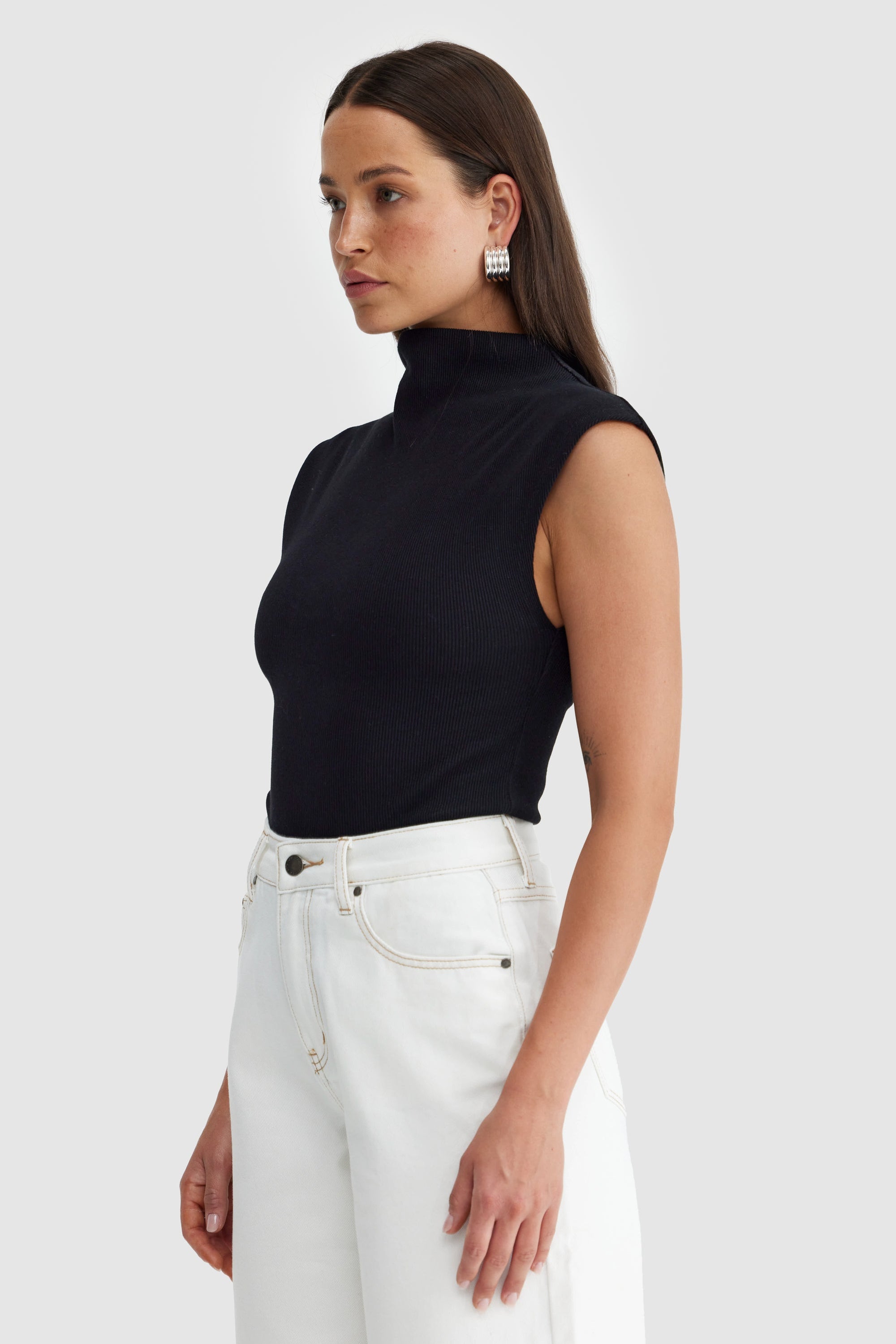 Liv High Neck Rib Top | Black