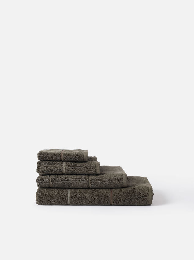 Pia Cotton Bath Towel | Ivy/Multi - MOSS AND WILD
